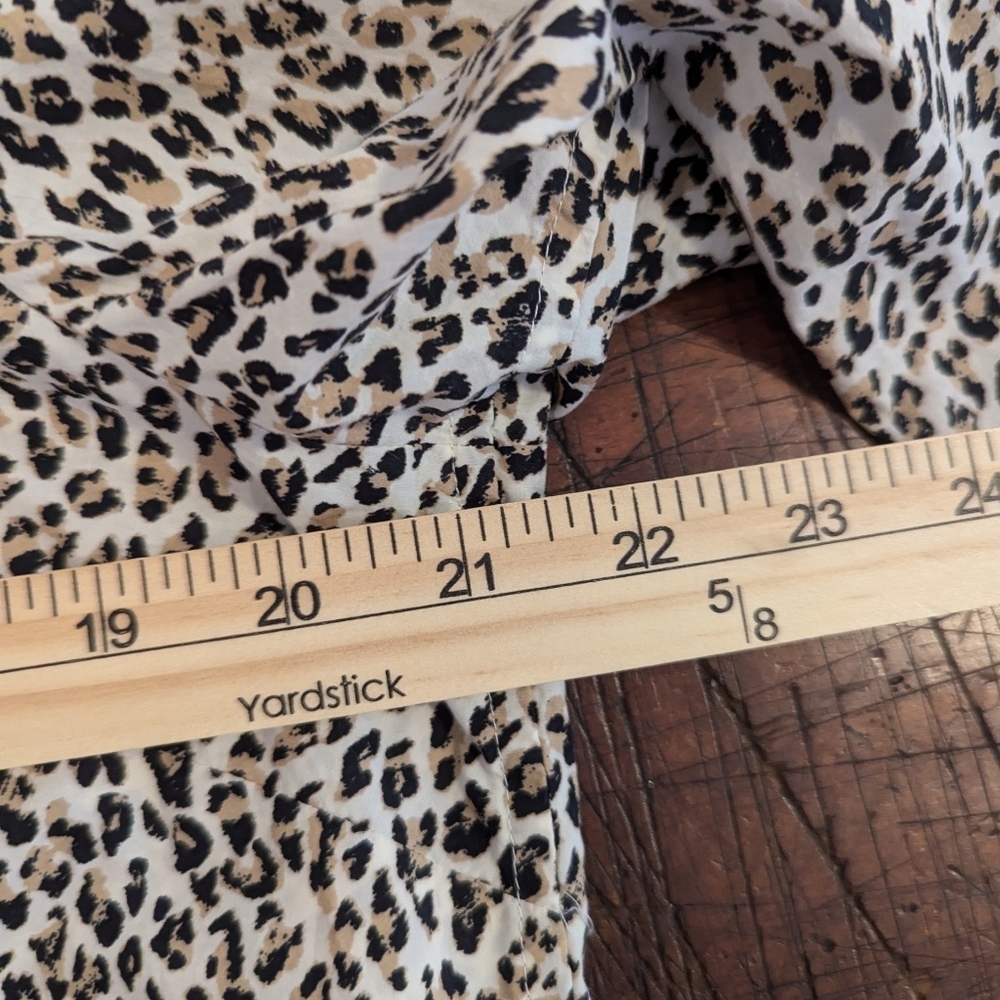 🐆 Talbots Leopard Print Blouse Shirt L Top Button Up - Picture 12 of 13